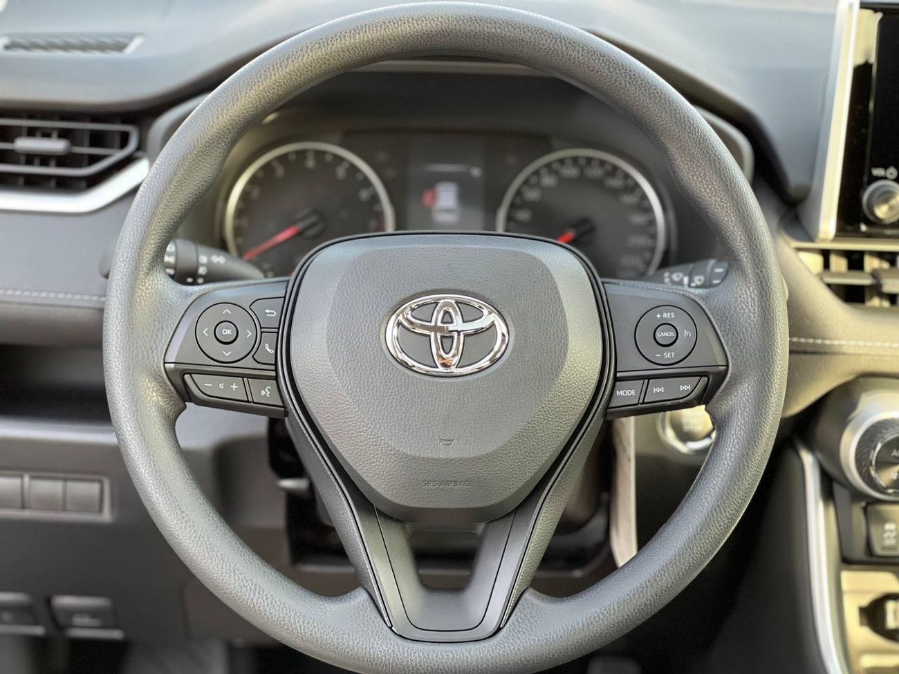 Toyota RAV4 2.5L PTR A/T // 2025 // Mid With Sunroof , Wireless Charge , DVD&Back Camera // Special Offer // By 