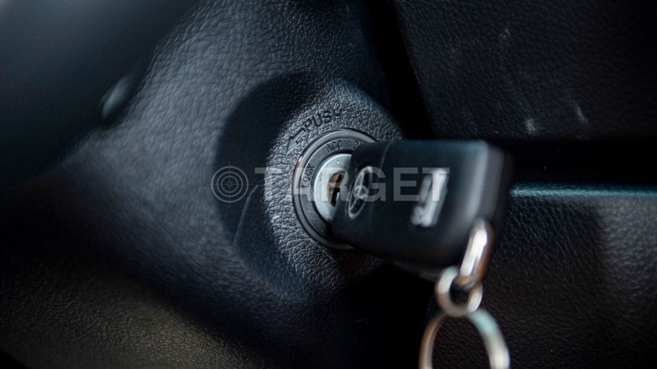 تويوتا فورتونر FORTUNER 2.7L 4WD