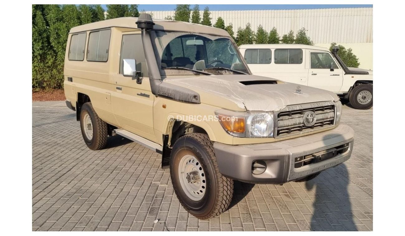 Toyota Land Cruiser 70 Toyota LC 78 4.5 DSL HTOP BEIGE COLOR