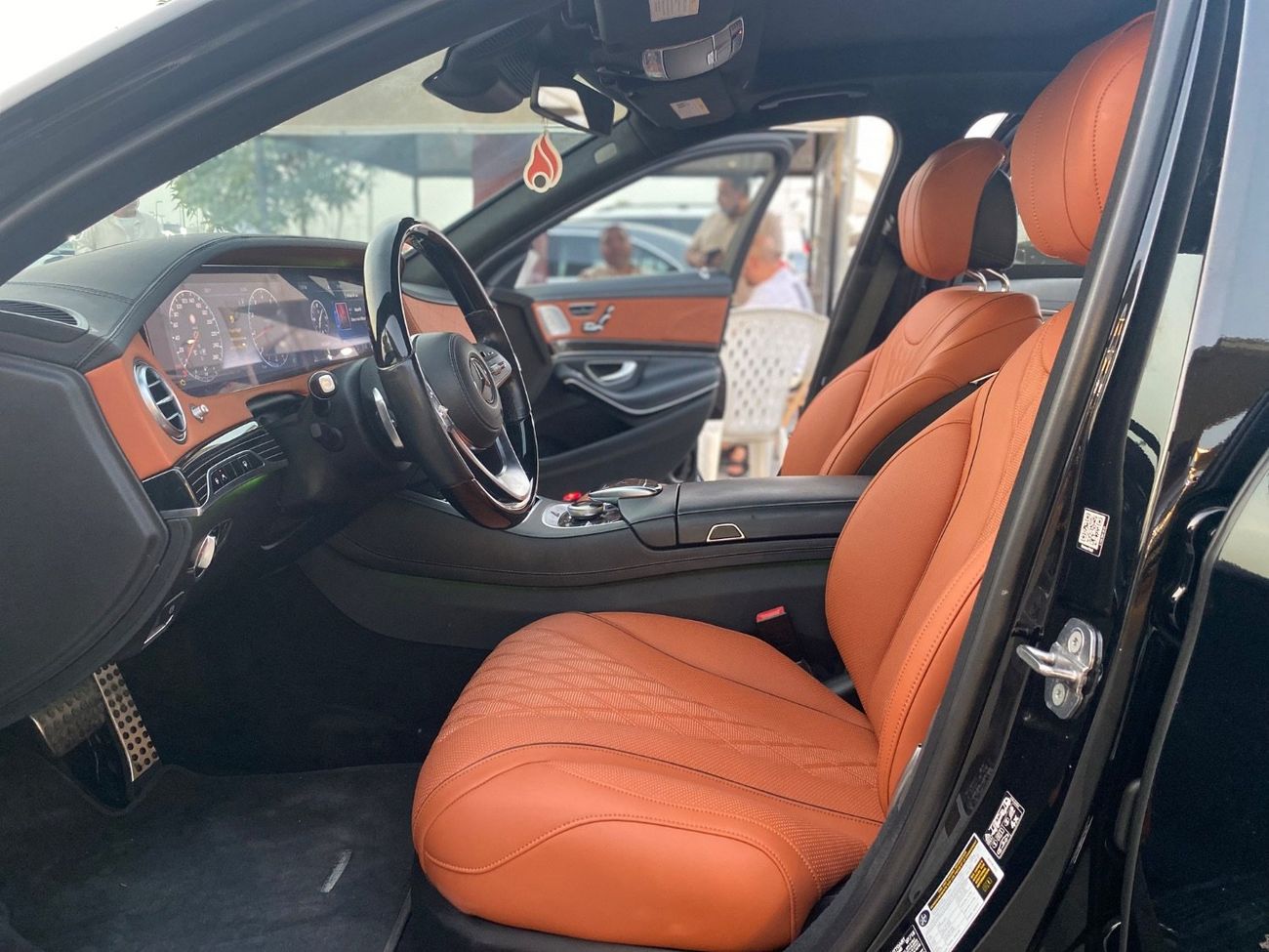 مرسيدس مايباخ S560 مايباخ