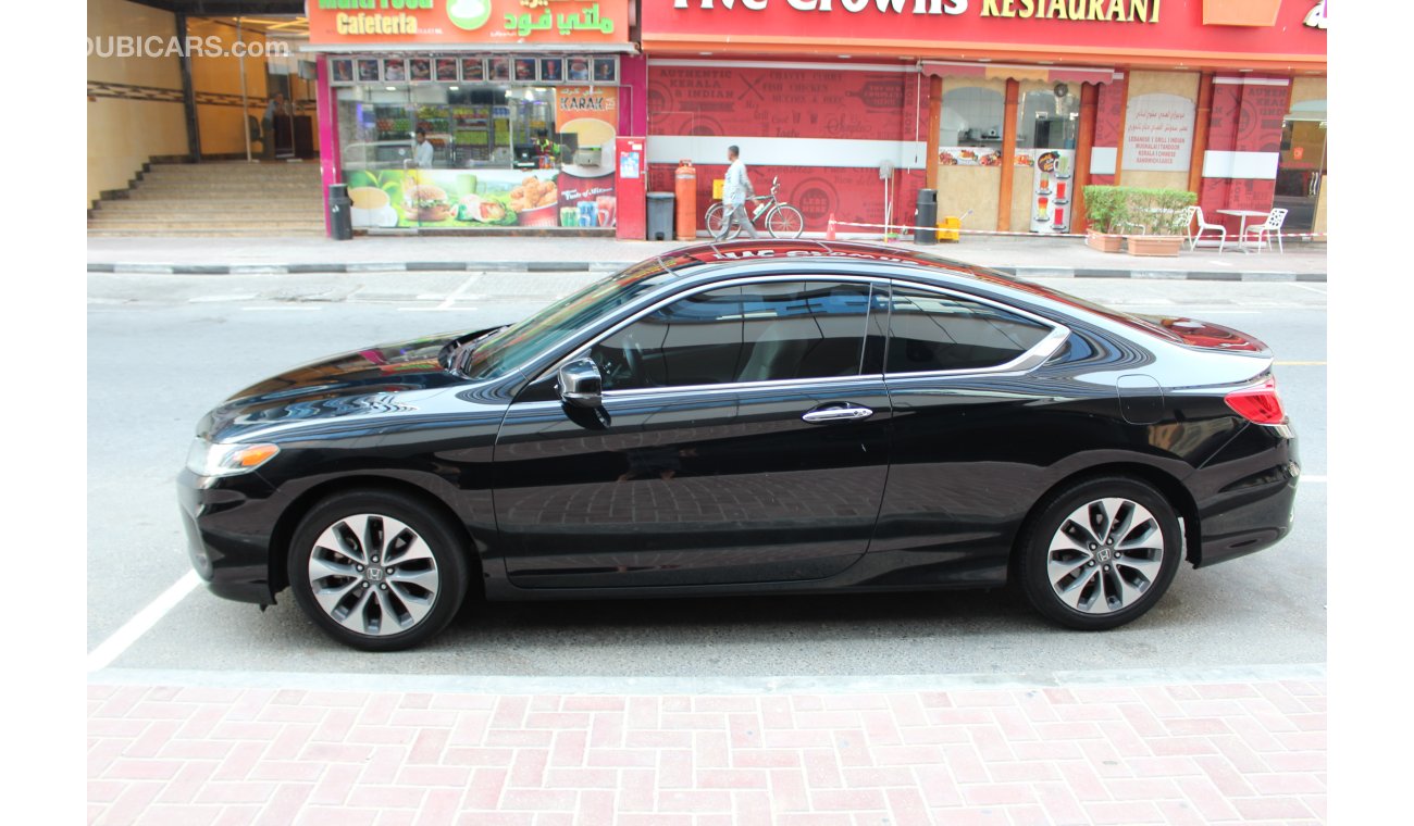 Honda Accord Coupe V4 . 2.4L FIRST OWNER   GCC