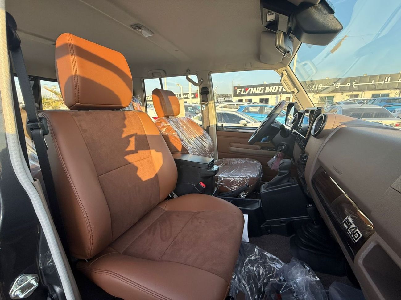 تويوتا لاند كروزر 70 TOYOTA LC76 HARDTOP 2.8L DIESEL TURBO 5 DOORS FULL OPTION 2025 MODEL