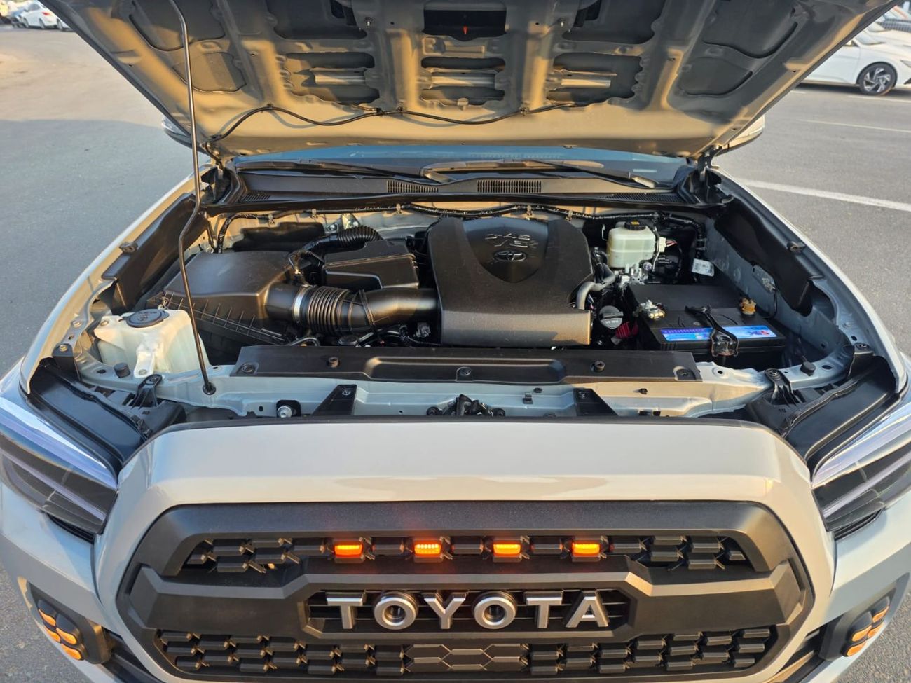 Toyota Tacoma 2020 Toyota Tacoma TRD off Road full option 3.5L V6 4x4 , Push button and leather seats