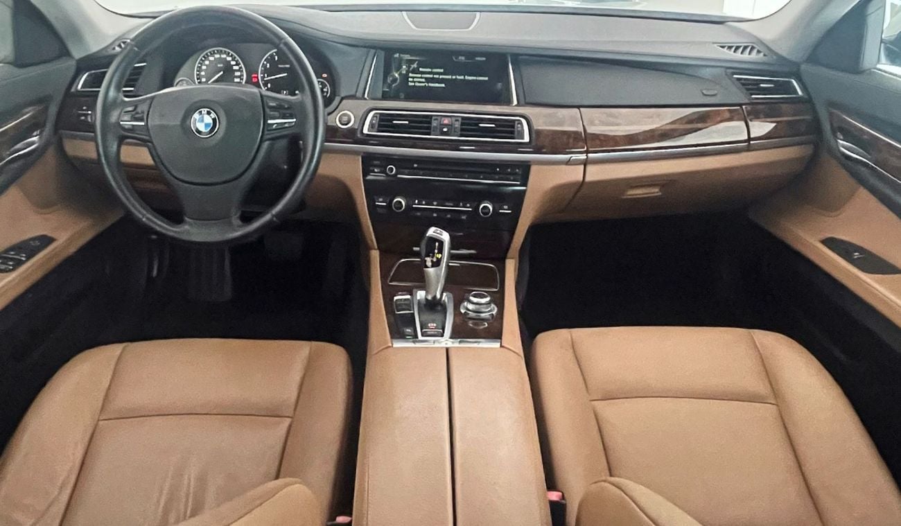 بي أم دبليو 740Li EXECUTIVE V6  GCC SPECS - EXCELLENT CONDITION