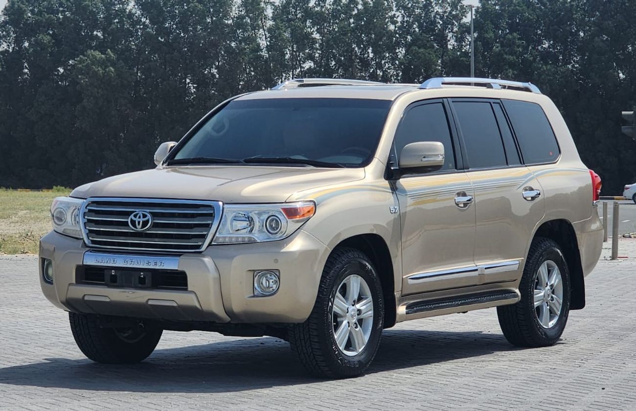 Toyota Land Cruiser VXR 5.7 L