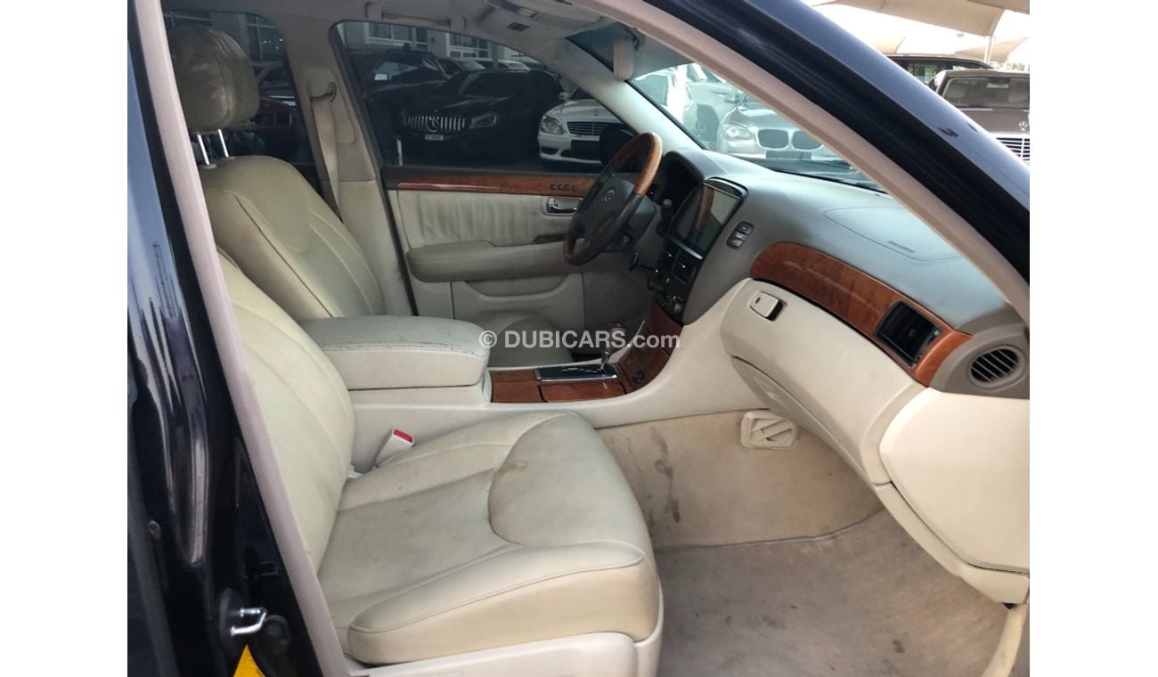 لكزس LS 430 موديل 2002 وارد امريكي فتحه سقف وكراسي جلد ومثبت سرعه وتحكم كهربي كامل