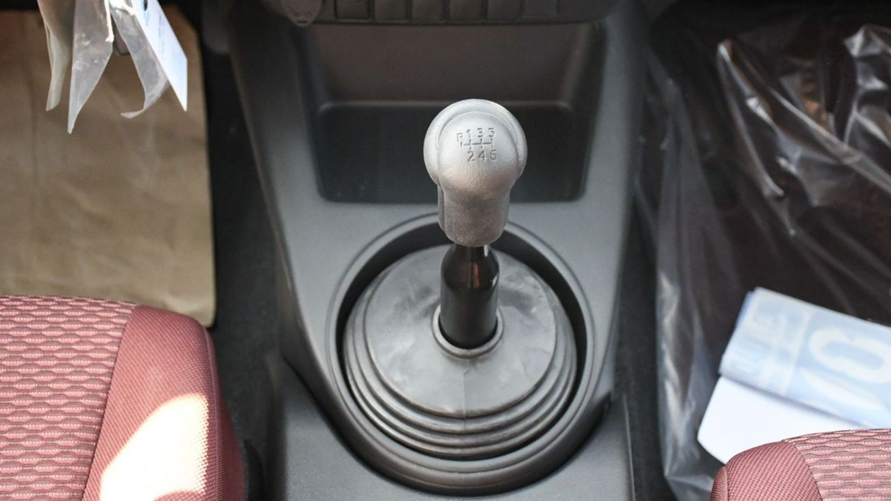 Toyota Hilux GL 2.4L Double Cab Utility