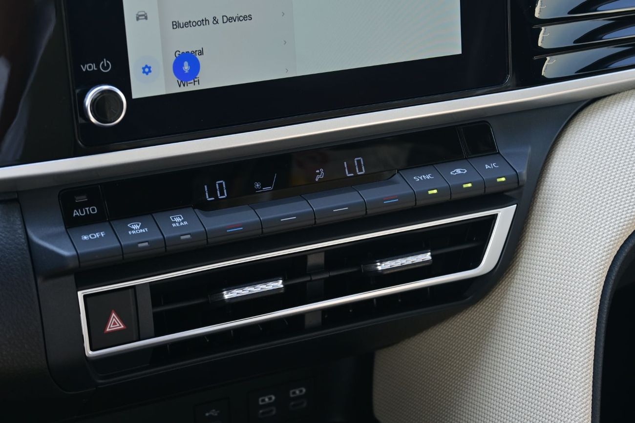 تويوتا كامري Toyota Camry LE Saudi 2.5L Hybrid, Model 2025, Color Black