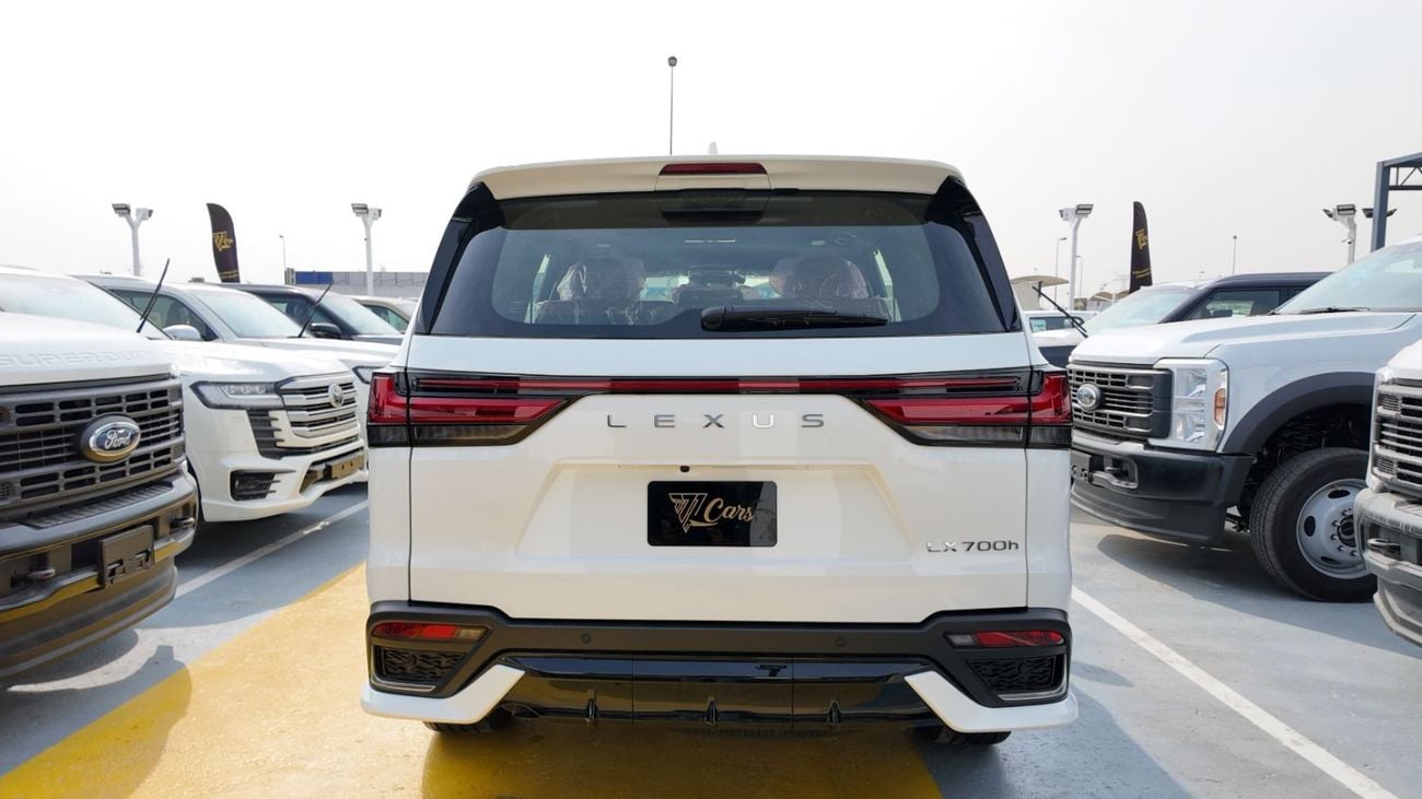 لكزس LX 700h F Sport