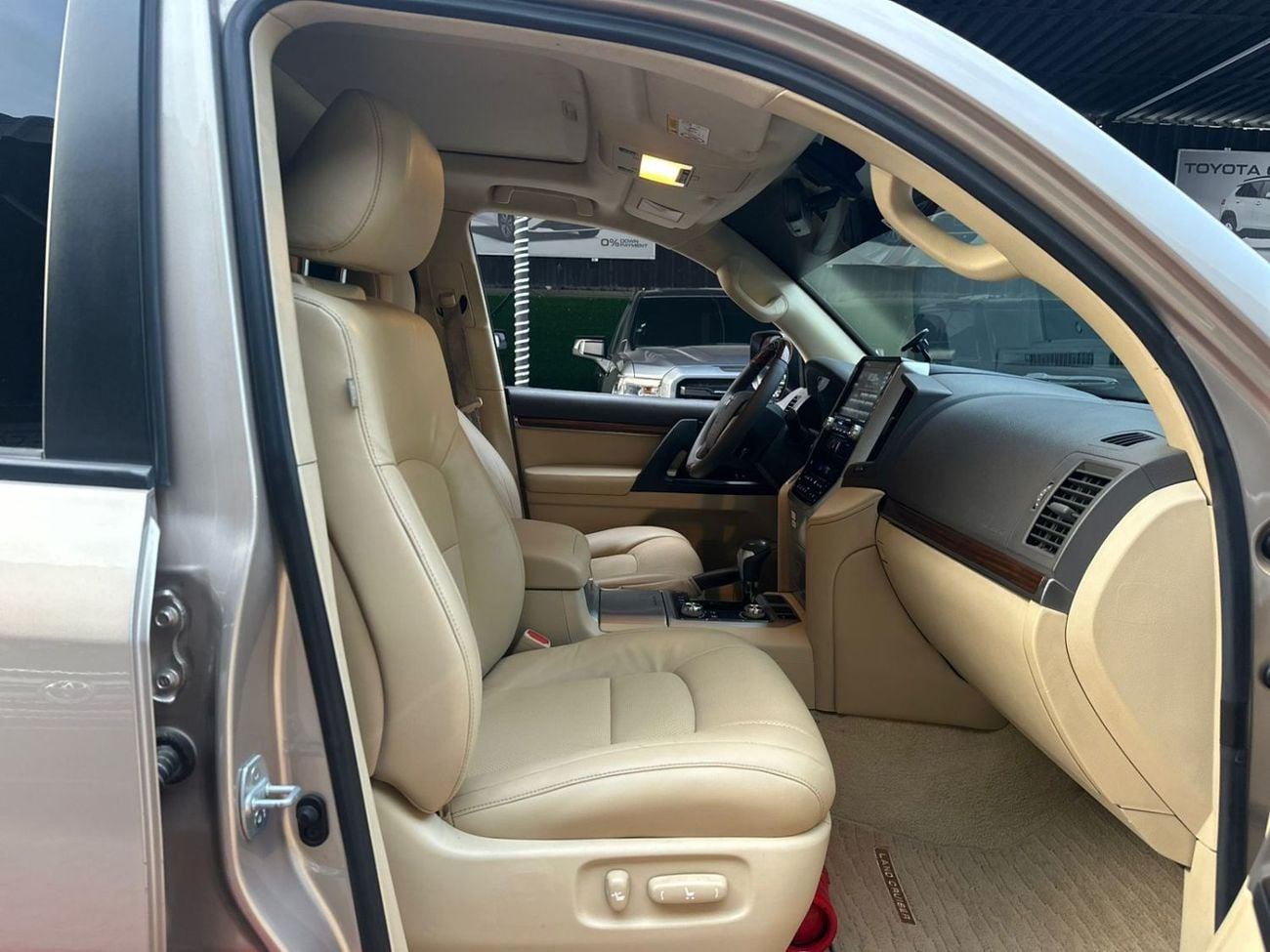 Toyota Land Cruiser GXR+ 4.0L