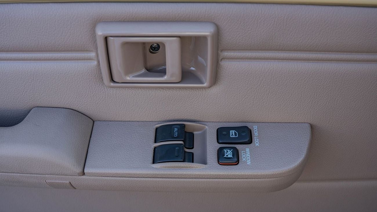 Toyota Land Cruiser Pick Up 2025 Toyota Land Cruiser LC 79 SC 4.0L AT Petrol Basic with Fridge (Beige)