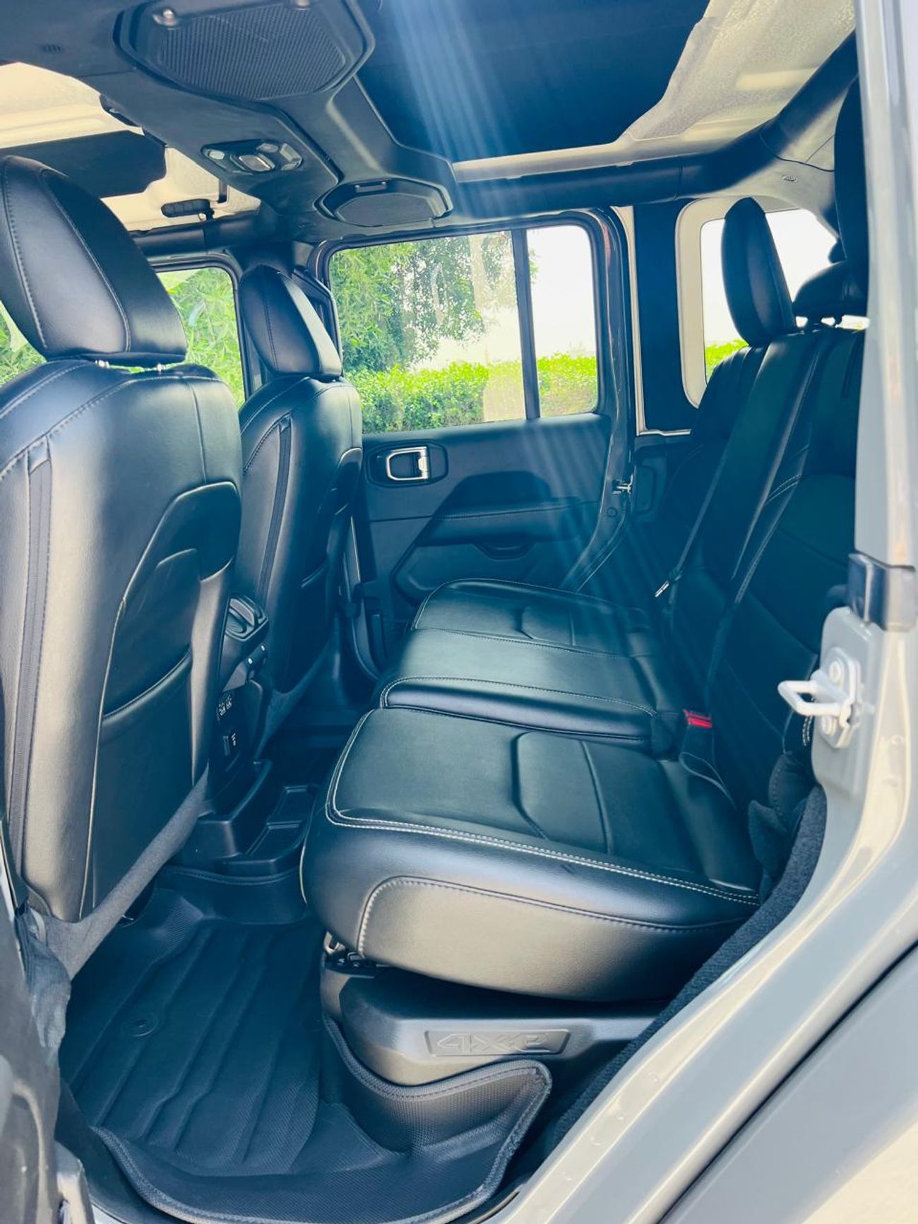 جيب واجونير SAHARA