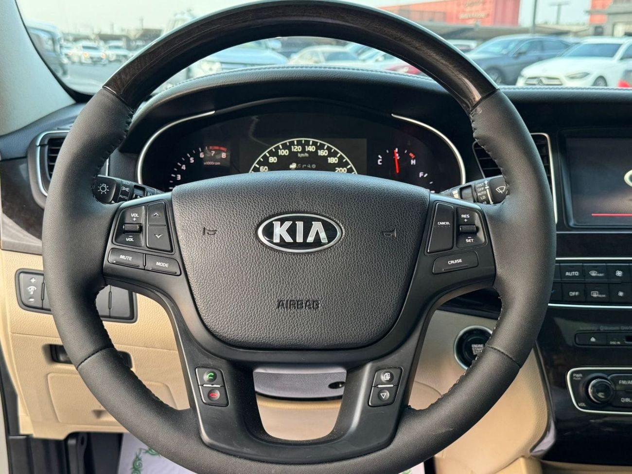Kia Cadenza LX 3.3L
