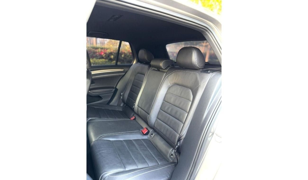 فولكس واجن جولف ار