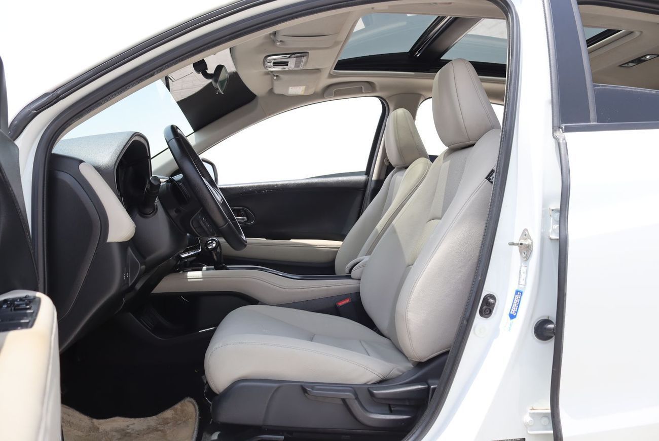 هوندا HRV سياره HRV خليجى بحاله ممتازه موديل 2021 ممشى 88000 كيلو متر وبمحرك 1800 سى سى