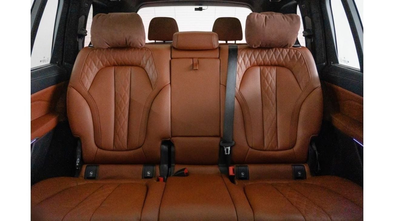 BMW X7 M50i 2022 BMW X7 50i M-Sport / Full BMW Service History & BMW Service Contract