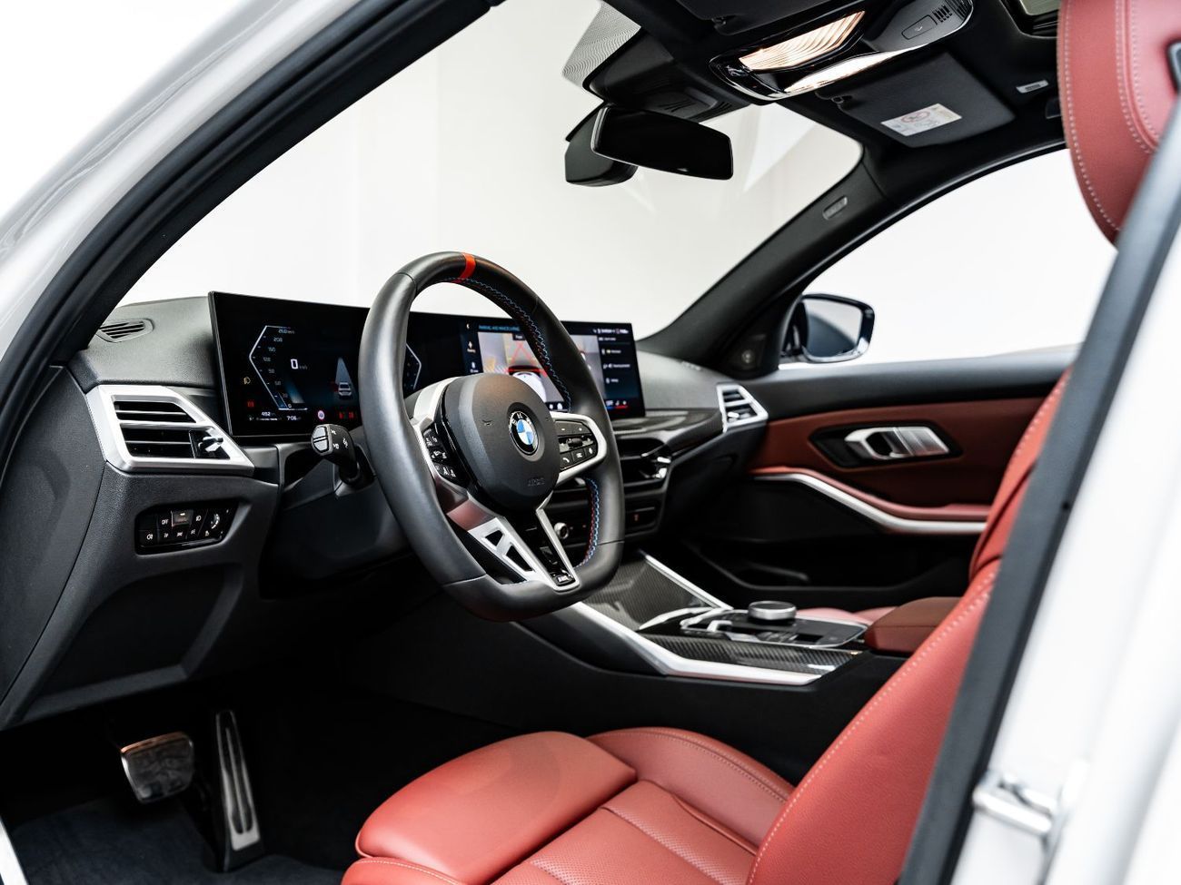 BMW M340i Std 3.0L 2025 BMW M340i xDrive, 2030 BMW Warranty + Service Contract, Low KMs, GCC