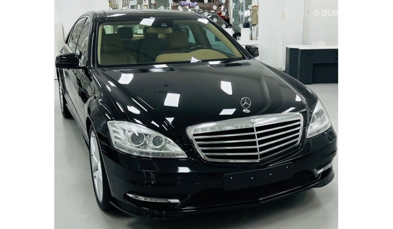 Mercedes-Benz S 350 AMG GCC .. FSH .. Panoramic .. Perfect Condition .. AMG