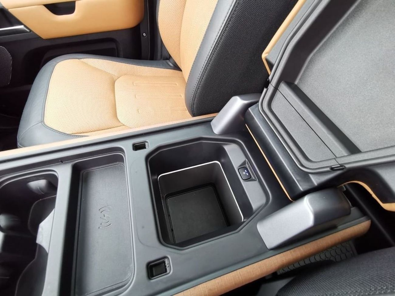 Land Rover Defender 110 X P400 3.0L Land Rover Defender X - 2022 - Grey/Black