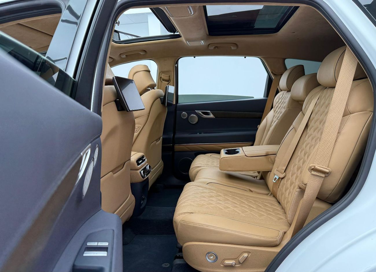 Genesis GV80 2024 Genesis GV80 Royal, 2029 Warranty + Service Pack, Full Genesis Service History, 7 Seater, GCC