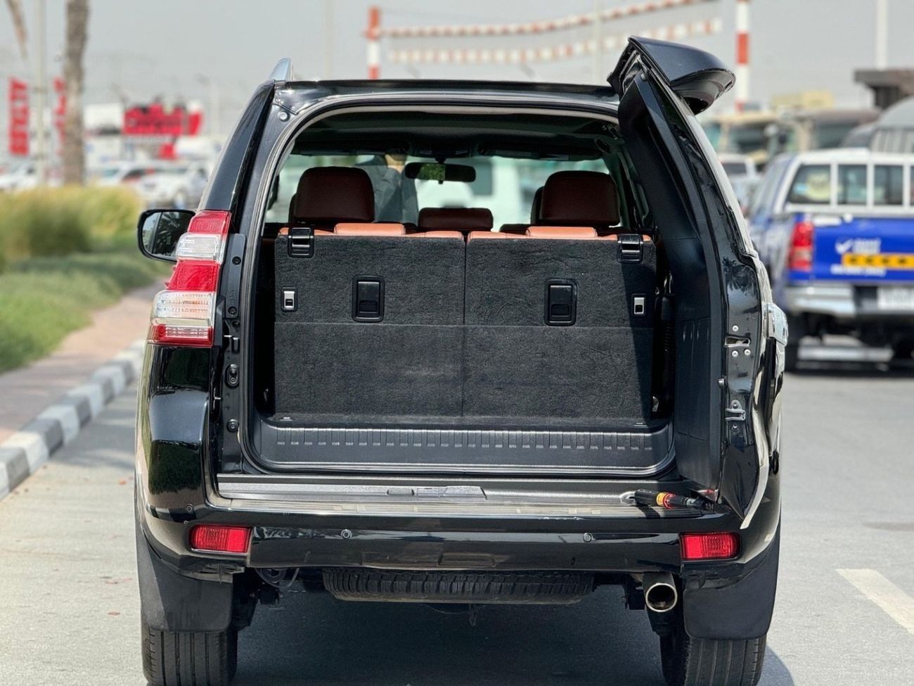 Toyota Prado Toyota prado 2017 V4 black color full options