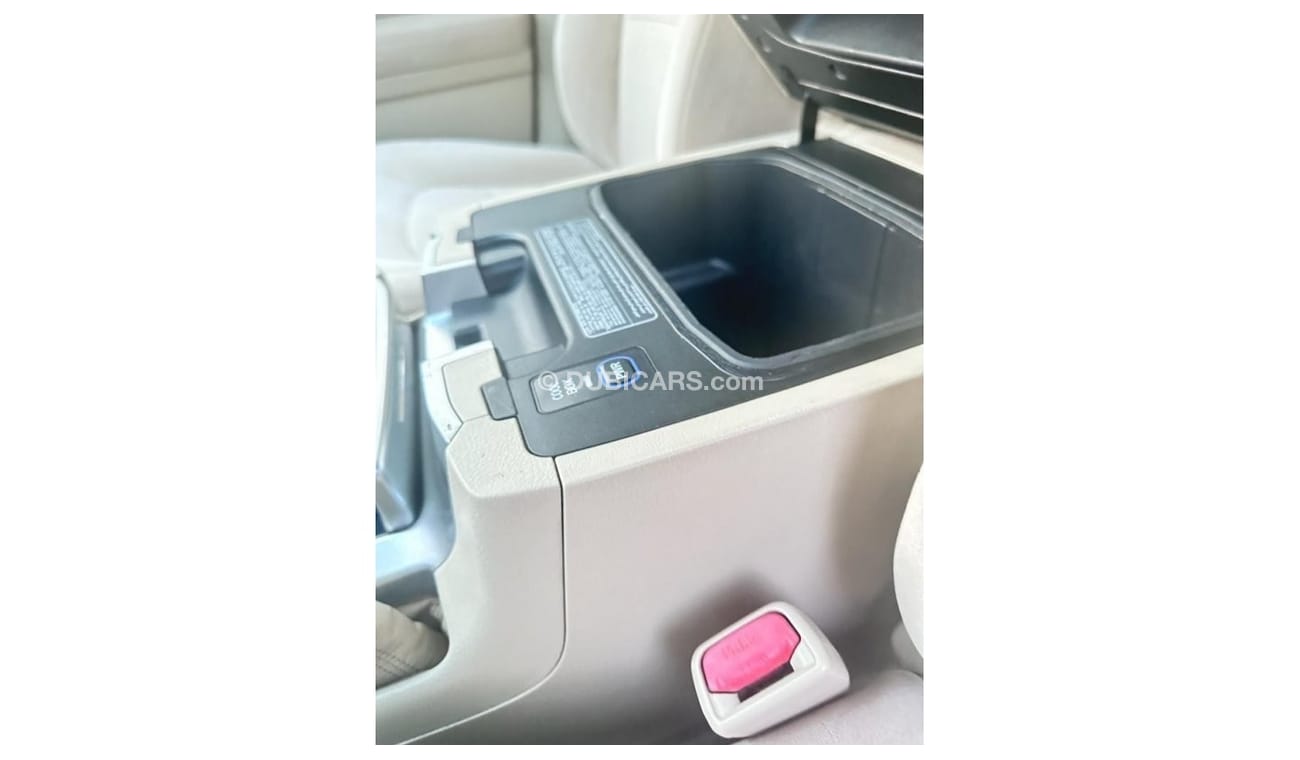 Toyota Land Cruiser 4.5L GXR TURBODIESEL V8 AUTOMATIC TRANSMISSION