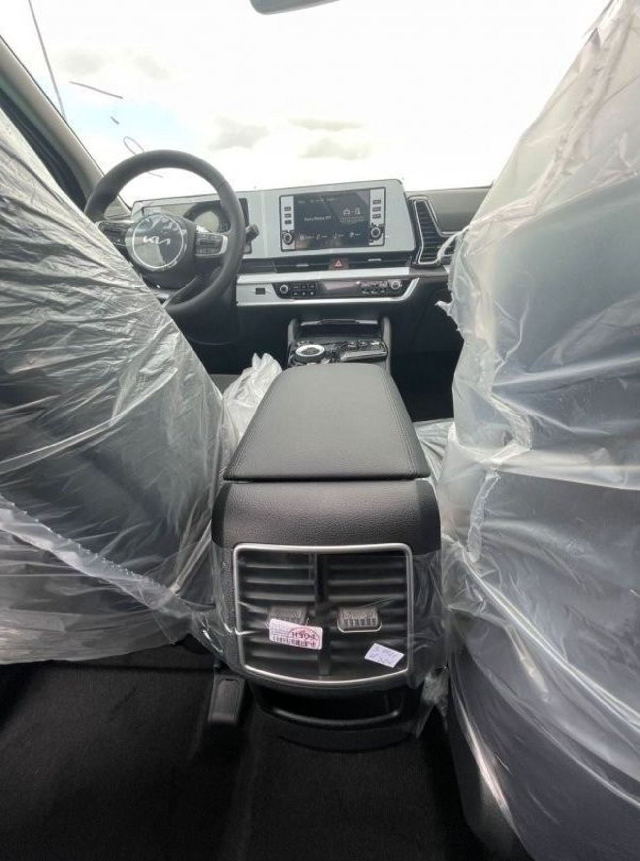 كيا سبورتيج 1.6 with sunroof two electric seats bush start