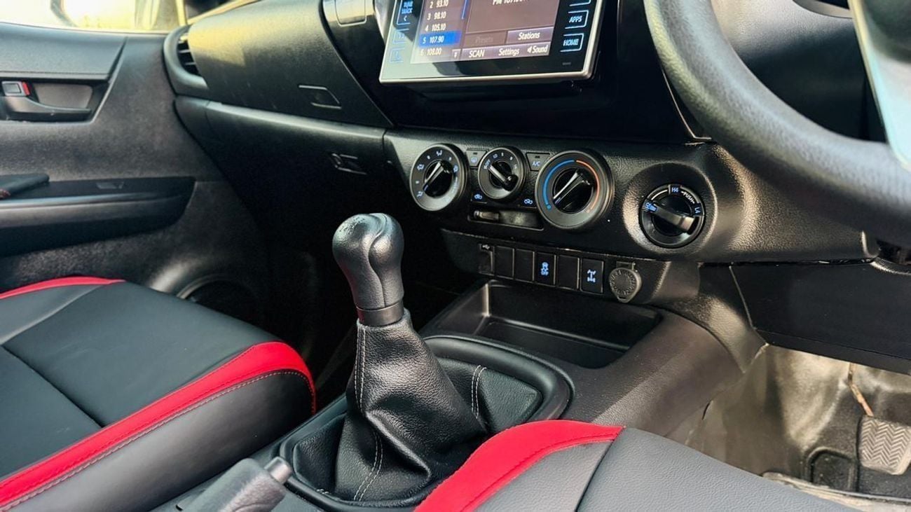 تويوتا هيلوكس 2019 | 2.8L DIESEL | MANUAL TRANSMISSION | RHD | MODIFIED TO GR SPORTS KIT | BONNET SCOOP | ROOF TOP