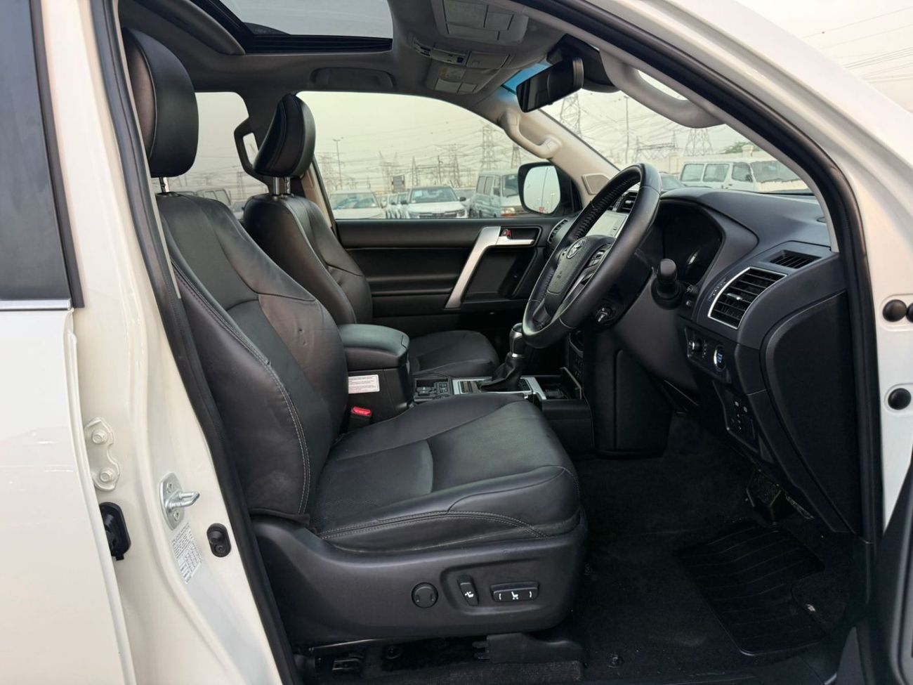 Toyota Prado GOOD CONDTION | 2800CC DIESEL | 4WD | RHD | 7 SEATER | AUTOMATIC SUV