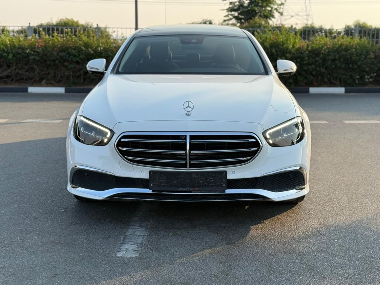 مرسيدس بنز E200 EL1 2.0L
