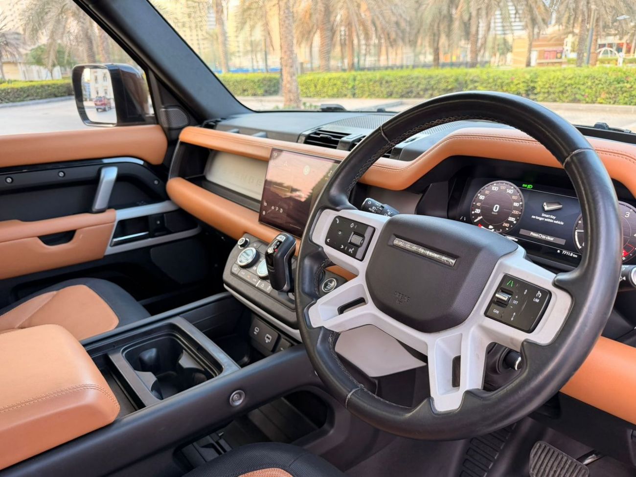 لاند روفر ديفندر diesel 3.0 liter ,right hand ,automatic