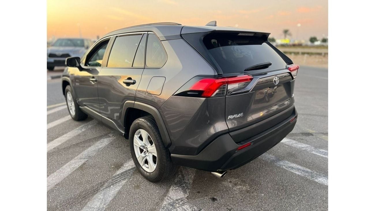 تويوتا راف ٤ 2019 Toyota Rav4 XLE // SUNROOF // 2.5L V4 / UAE PASS
