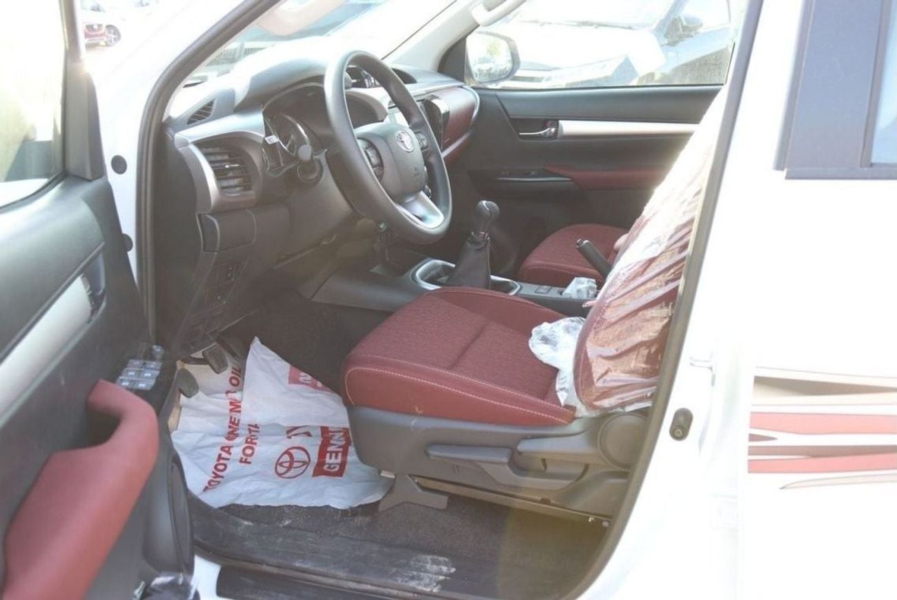 Toyota Hilux 2.7lL, MANUAL TRANSMISSSION, PUSH START, SEAT HEATING, MONITOR, ALLOY WHEELS, BACK CAMERA, CRUISE CO