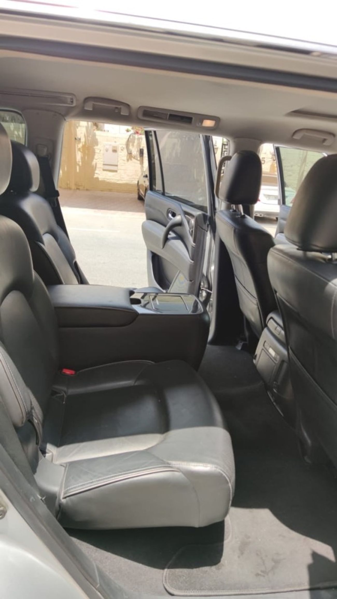 Infiniti QX80 Black Edition 5.6L