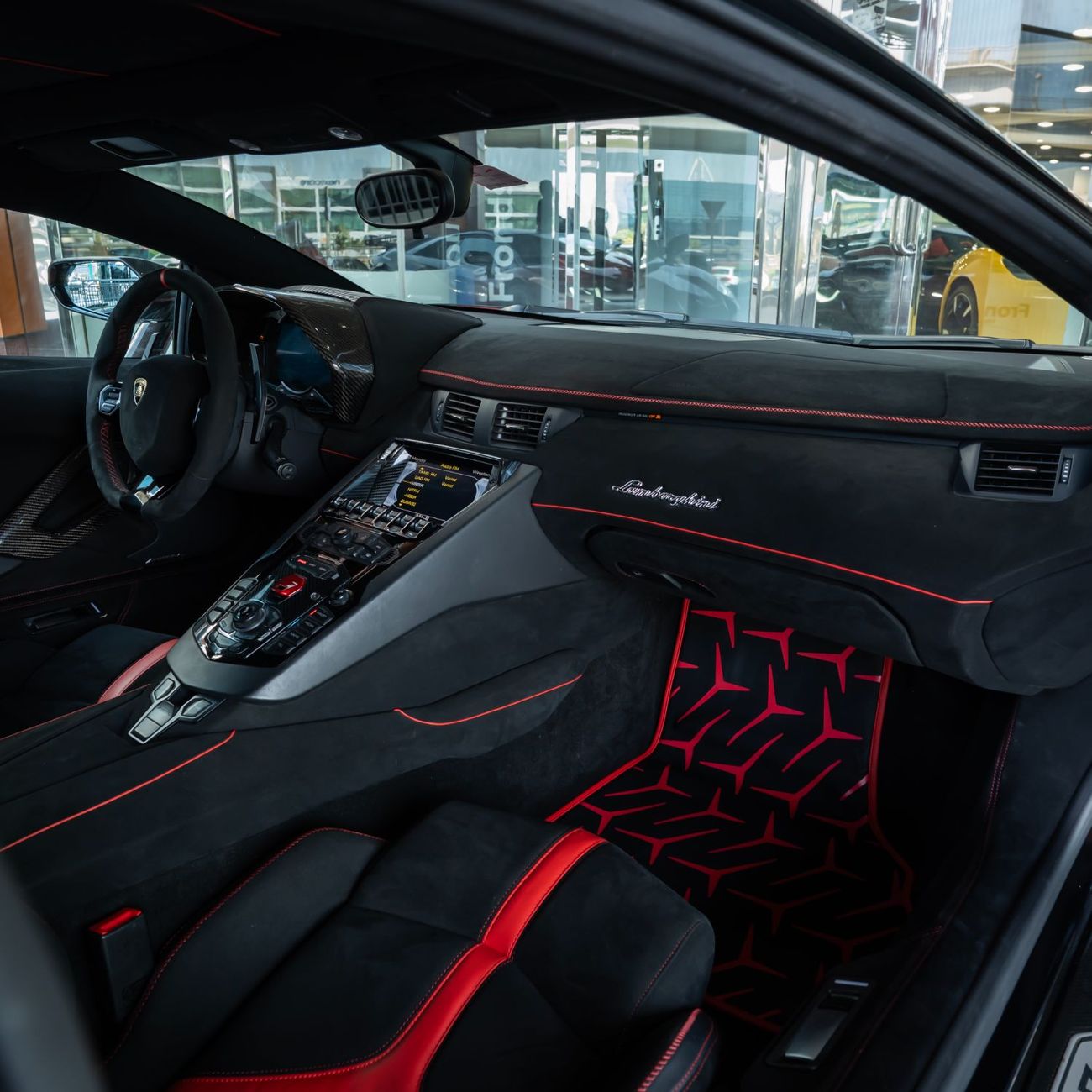 Lamborghini Aventador 6.5L V12