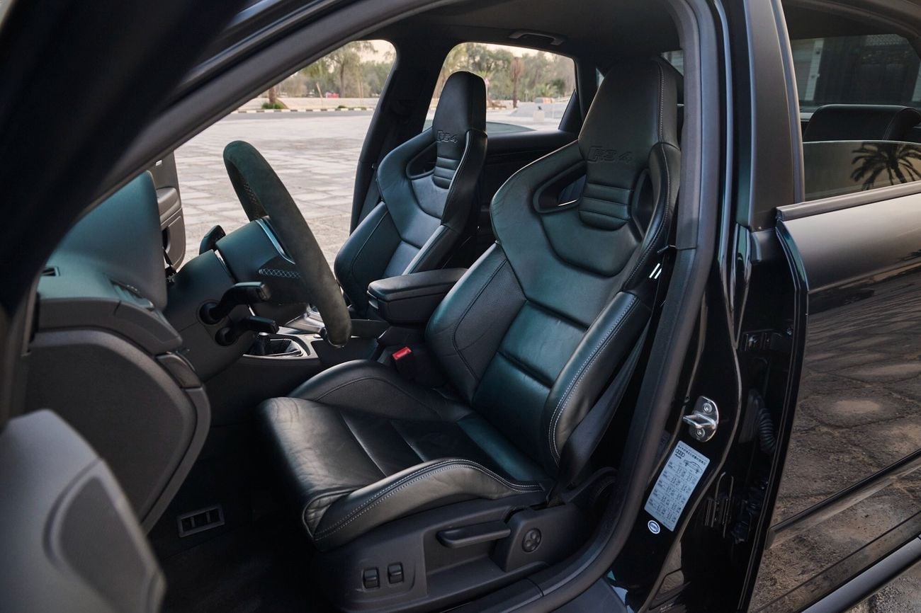 Audi RS4 Black Optics