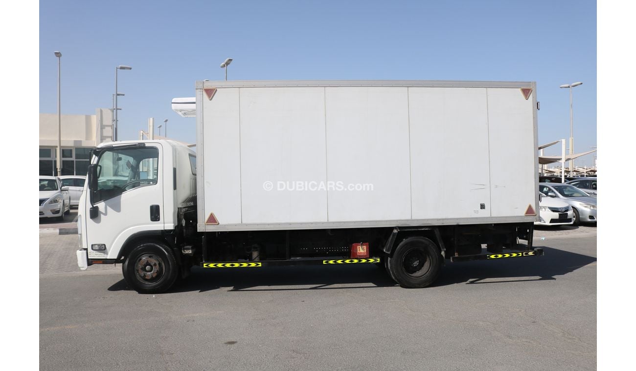 Isuzu NPR CHILLER TRUCK WITH INSULATED BOX WITH GCC SPECS 2015