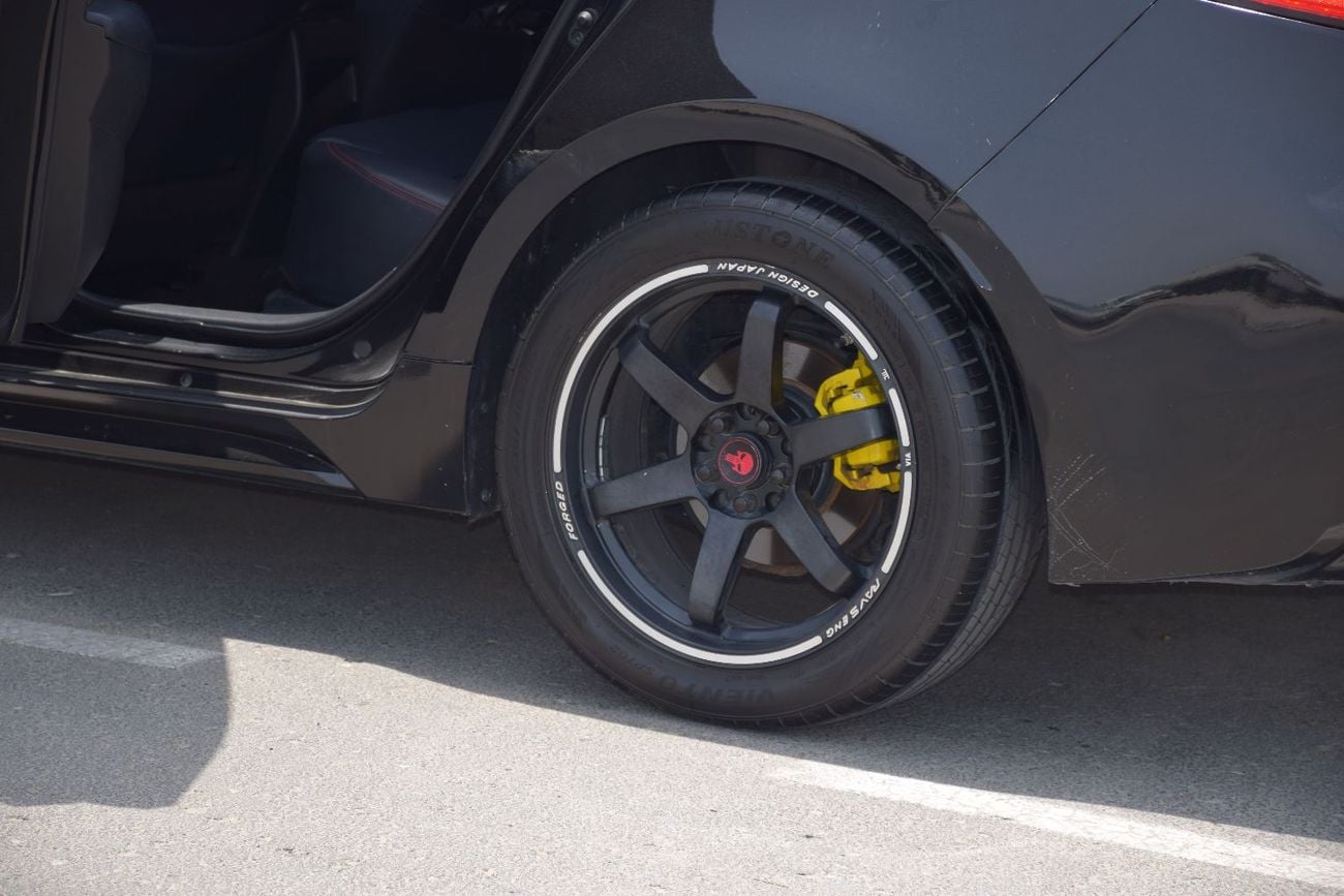 تويوتا كورولا 2.0L PETROL