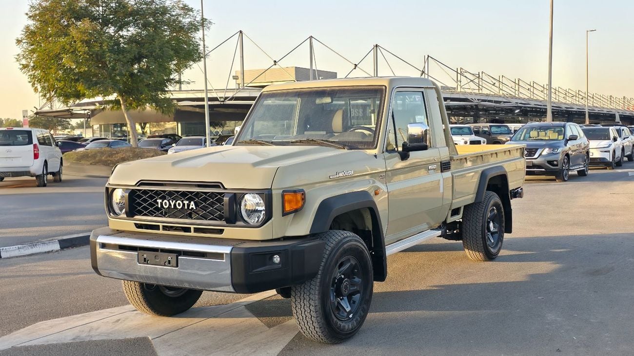 تويوتا لاند كروزر بيك آب Toyota LC79 LX - 4.0L - V6 - 4WD - 40th Anniversary Edition - 2025 - GCC (Export)