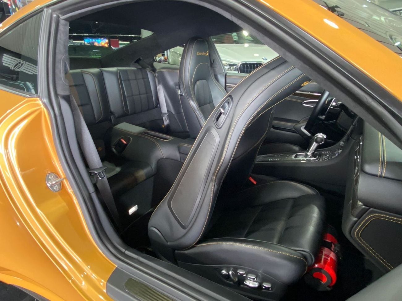 بورش 911 TURBO S EXCLUSIVE SERIES