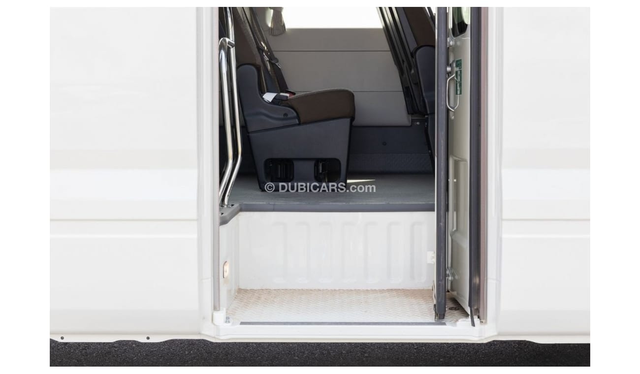 تويوتا كوستر 2023 Toyota Coaster 4.2L 23 Seats + 3 Point Seat Belt + Auto Pass. Door + Door Step Light