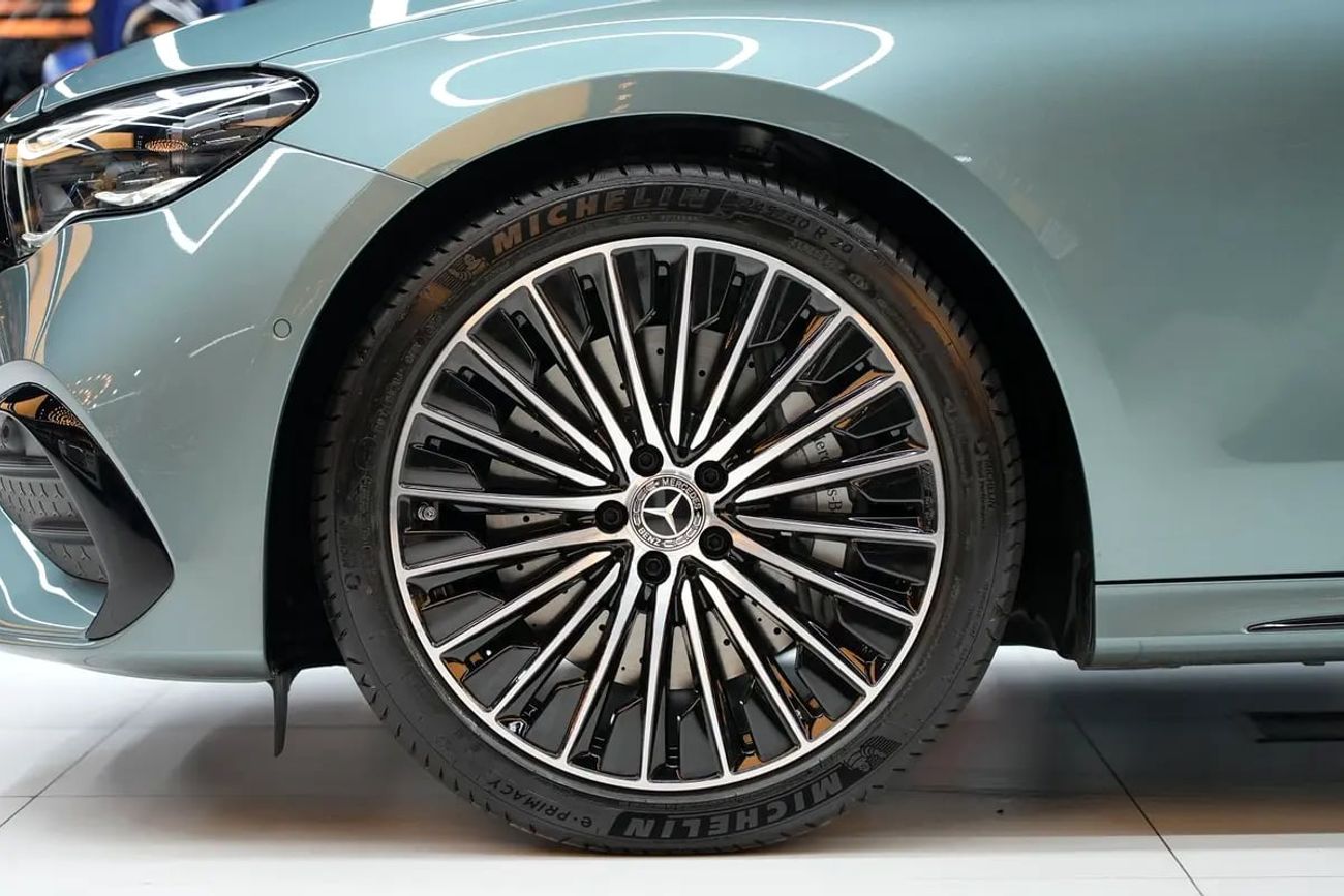 Mercedes-Benz E300 E 300 | GCC 0km | Agency Warranty | AMG Package