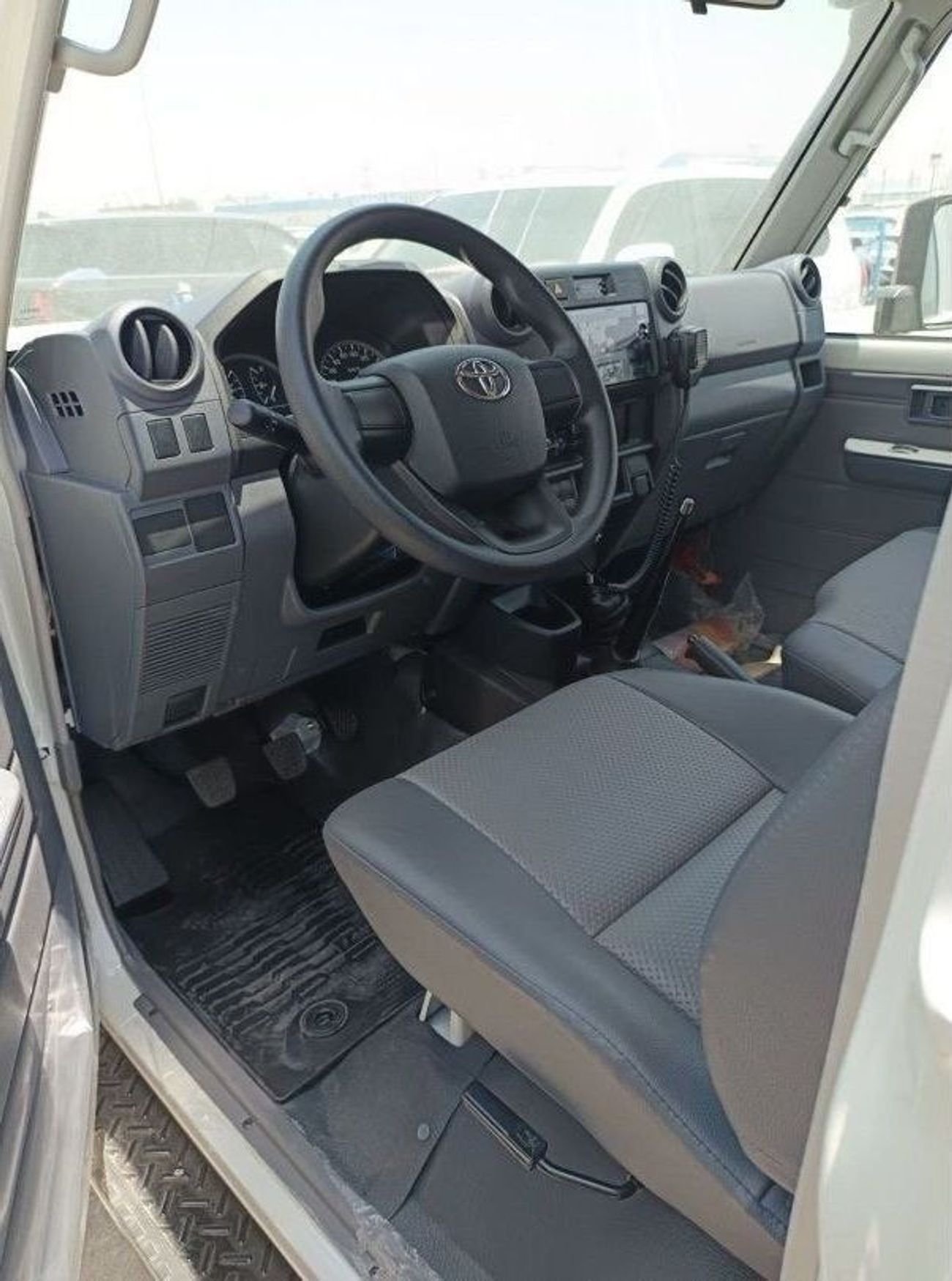 تويوتا لاند كروزر 70 LAND CRUISER LC78 4.2L AMBULANCE 2024