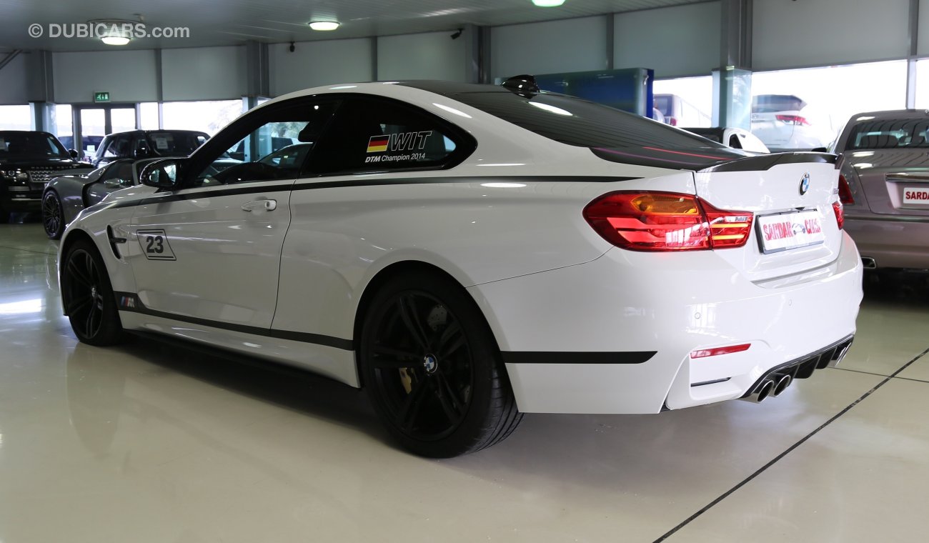 BMW M4 DTM Champion Edition