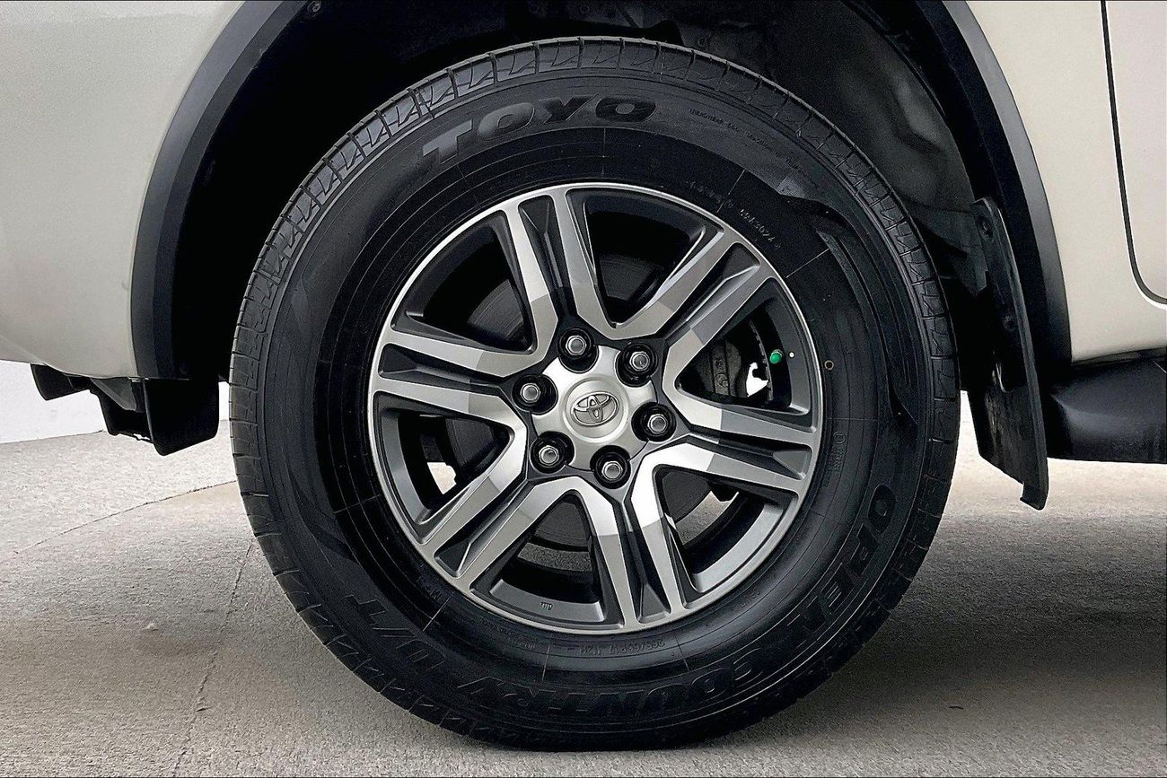 تويوتا فورتونر EXR | شامل الضمان | 0 ﺪﻔﻋﺓ ﺃﻮﻟﻯ