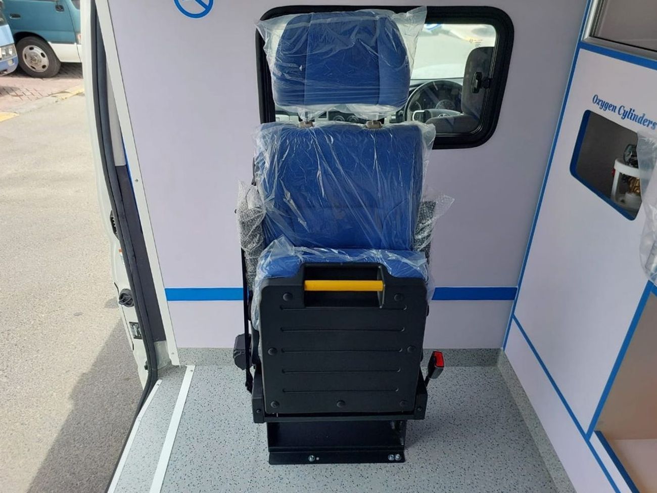 تويوتا هاياس TOYOTA HIACE VAN AMBULANCE RHD 2021 MODEL 2.8 L DIESEL AUTOMATIC(PM10424)