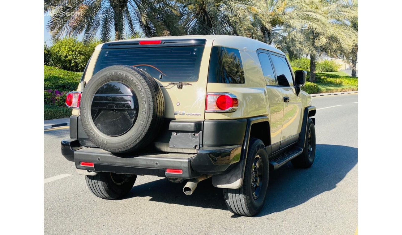 Toyota FJ Cruiser Toyota FJ 2008 GCC full option perfect condition