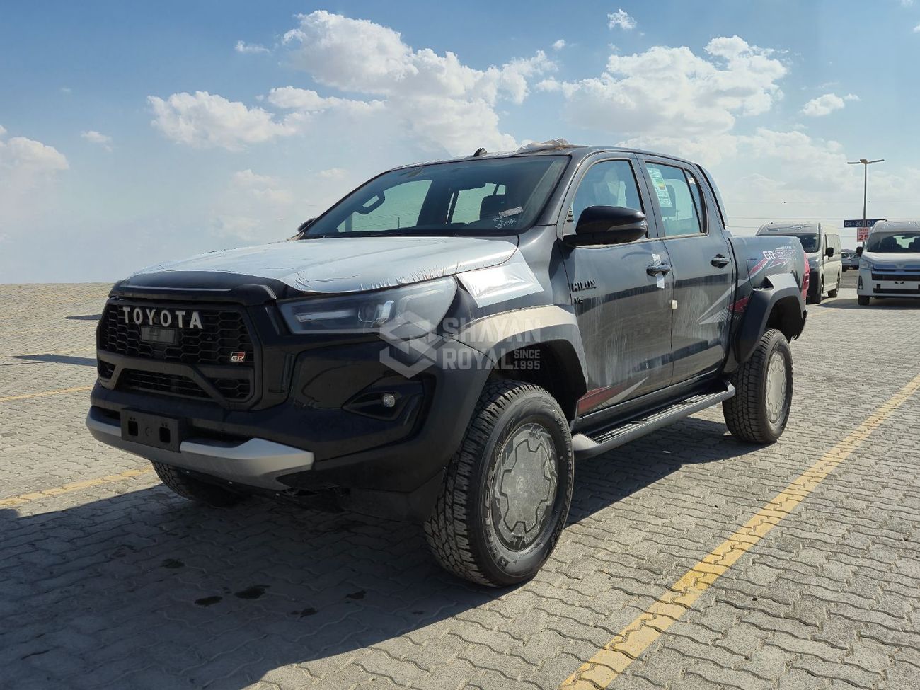 تويوتا هيلوكس GR SPORTS 4.0L V6 PETROL DC AT 4WD 2026MY