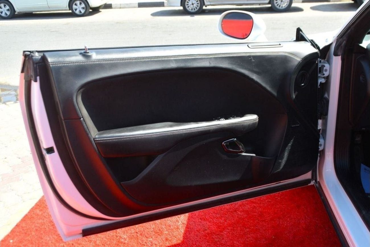 Dodge Challenger SRT Hellcat 6.2L (717 HP)-- GCC // FULL OPOTIOIN //ALCANTARA -- SUN ROOF / BANK FINANCE/GOOD CONDITI