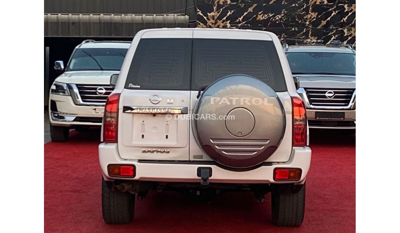 نيسان باترول سفاري